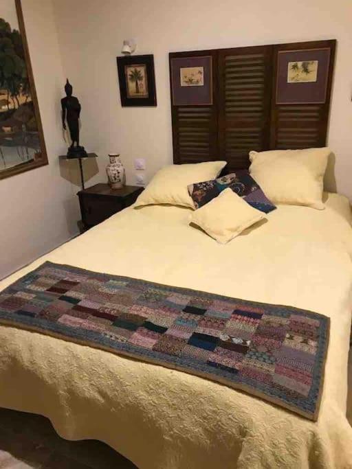La Maison De Lea, Chambres D'Hotes De 14 Couchages Tournus Esterno foto