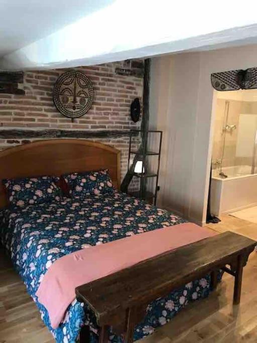 La Maison De Lea, Chambres D'Hotes De 14 Couchages Tournus Esterno foto