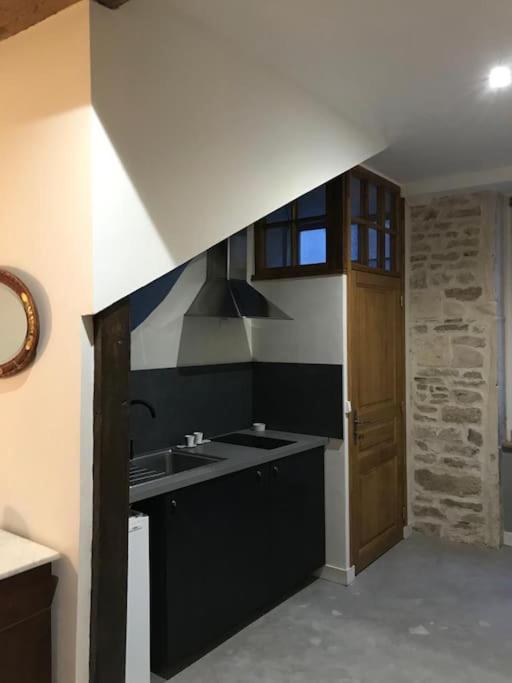 La Maison De Lea, Chambres D'Hotes De 14 Couchages Tournus Esterno foto