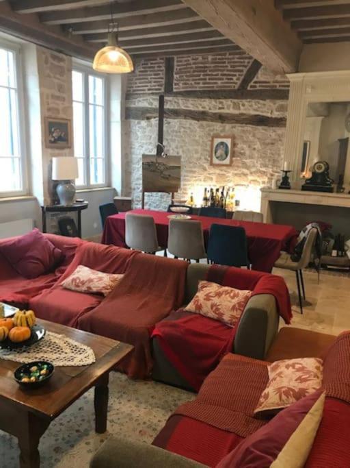 La Maison De Lea, Chambres D'Hotes De 14 Couchages Tournus Esterno foto
